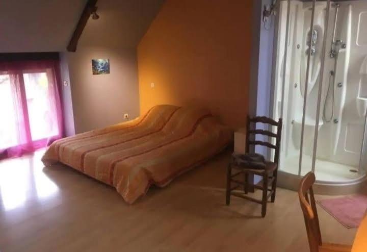 Chambre Chez L'Habitant Rueyres Екстериор снимка
